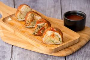 Cheesy Corn Bread Roll (2pc)