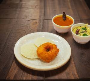 Idli Vada (3 Pc)