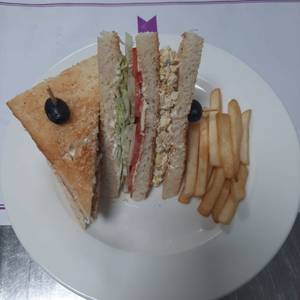 Hycinth Club Sandwich