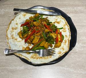 Omelette With Chicken And Veggies    