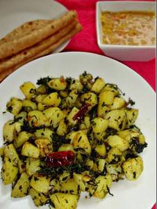 Aloo Methi +5 Roti +salad