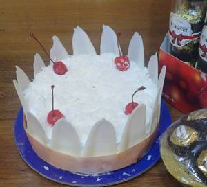 White Forest Cake