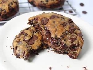 Giant Nutella Chunk Cookies