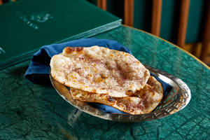 Sumac and truffle oil Naan 
