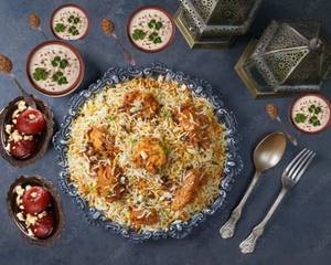 Jashn-e-chicken Dum Biryani(serves 4-5)