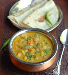 Chapati With Veg Khorma