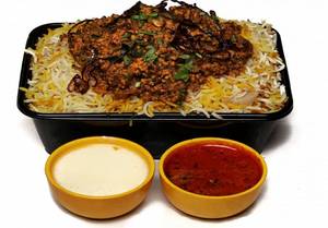 Hyderabadi Chicken Keema Biryani (1000 Ml)