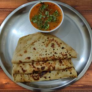 Aloo Tamatar Gravy + 3 Plain Paratha