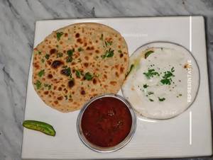 Paneer Aloo Paratha (live)