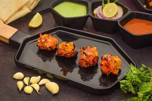 Chicken Lehsooni Tikka