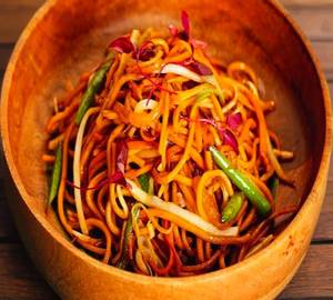 Hakka noodles (Chinese)