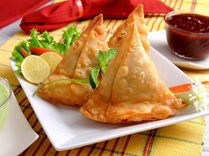 Samosa Plate (2 Pieces)