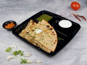 Aloo Pyaaz Tandoori Paratha