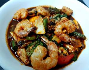 Prawns In Chilli Basil Oyster Sauce