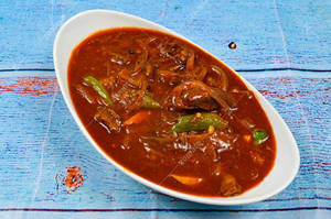 Beef Chilly With Complimentary Naan