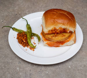 Schezwan Vada Pav