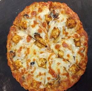 Tandoori Paneer Pizza