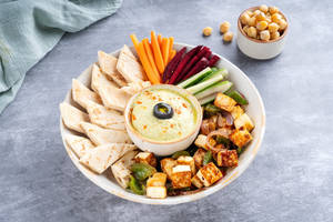 Hummus With Cottage Cheese  [Protein -25g, Fiber-6.8g]