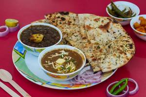 Aloo Naan (kulcha) Chole, Dal Makhani
