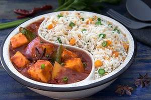 CHILLI PANEER WITH FRIED RICE