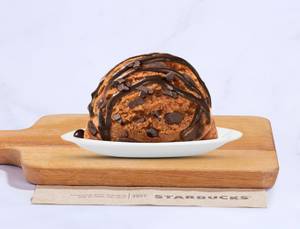 Java Chip with chocolate sauce and Chips