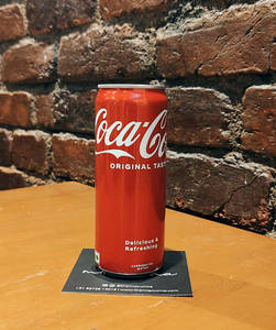 Coke (330ml)