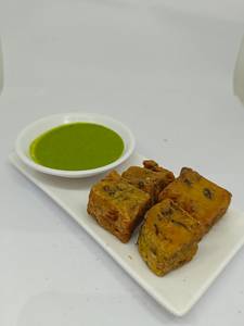 Kothimbir Vadi