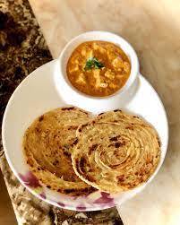 Parotta [1 Piece] With Paneer Curry Combo