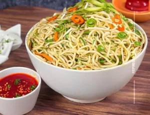 Egg Hakka Noodles