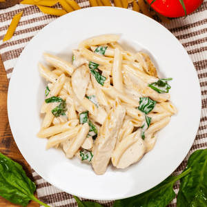 Chicken White Sauce Alfredo Penne Pasta