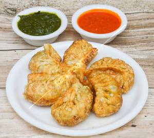 Pan Fried Veg Momos(6 Pcs)