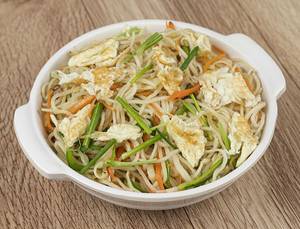 Egg Hakka Noodles