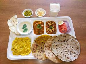 Kathiyawadi Lunch Thali ( Non Jain )