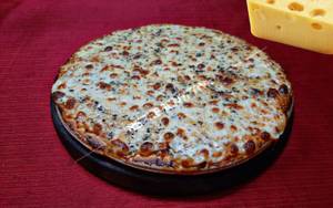 Regular Italian Margherita Pizza