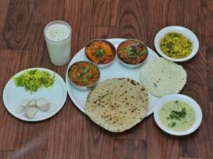 Gujarati Regular Dinner Thali