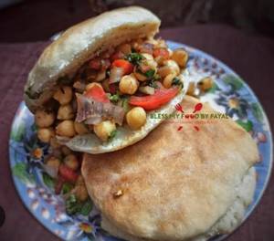 Chole Kulcha