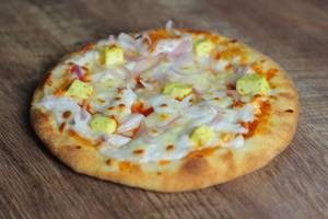 Paneer With Onion Menia Pizza