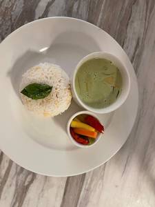 Thai Green Curry With Steamed Rice 