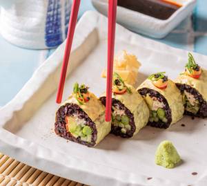 Truffle Togarashi Black Rice Maki