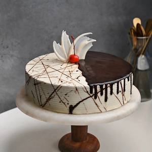 Choco Vanilla Cake