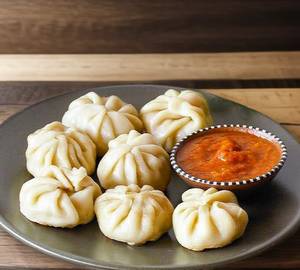 Veg Steam Momos (8pcs)
