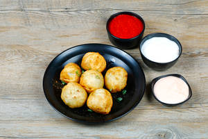 Veg Fried Momos [6 Pieces]