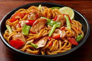 CHICKEN CHILLY GARLIC NOODLES