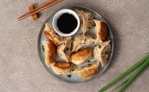 Chicken pan fried momos