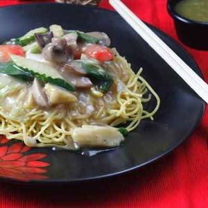 Veg Cantonese Noodles (Serves 1-2)