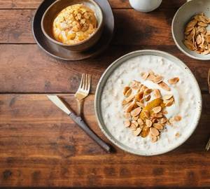 Muesli With Milk,fruits And Nuts 