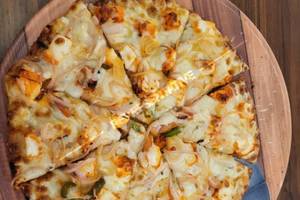 Veggie Paradise Pizza