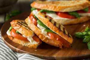 Grilled Cheese & Tomato Sandwich