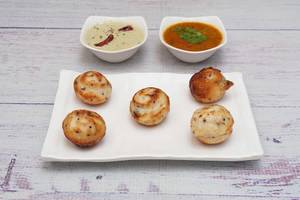 Kuzhi Paniyaram (4 Pcs)