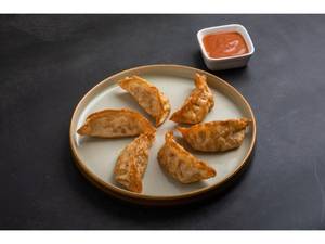 Crispy-Fried Paneer & Vegetable Momos